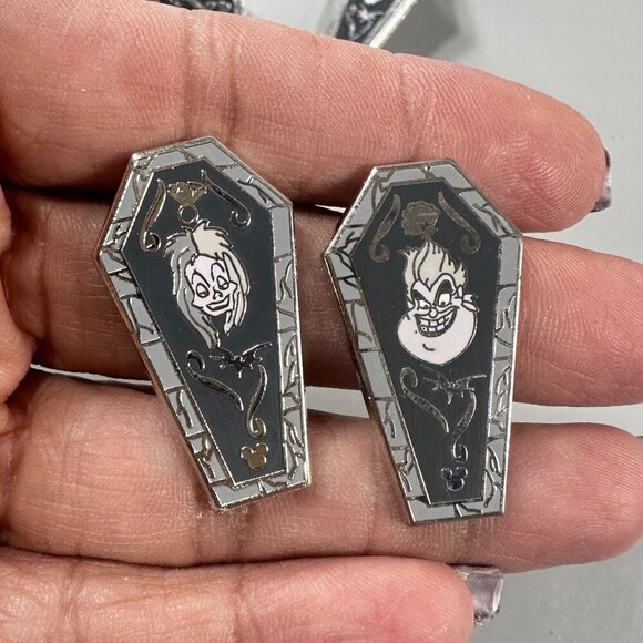 Disney Villain Coffin Trading Pin Evil Queen Cruella Jafar Brooch Jewelry Badge - Picture 7 of 10